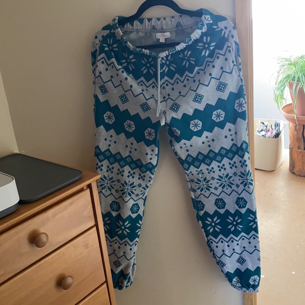 Matching set - Picture 3 of 3